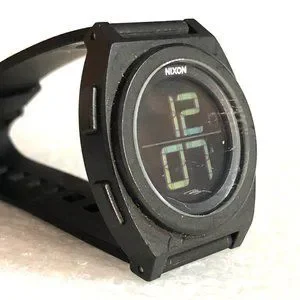 ★在庫完売間近★NIXON THE TIME TELLER DIGI SS Unisex A948897 ☆在庫完売間近☆NIXON THE TIME TELLER DIGI SS Unisex A948897